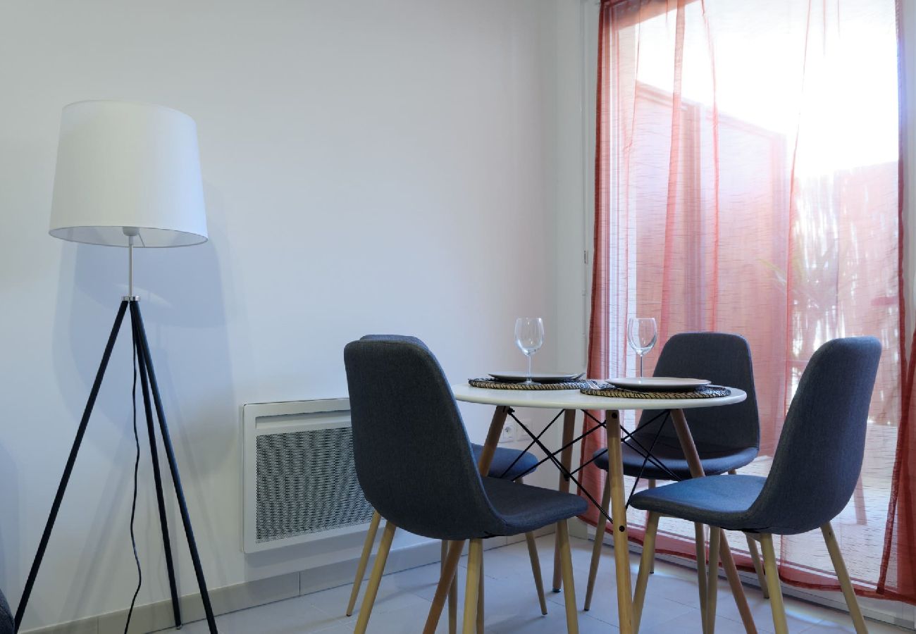 Apartment in Marseilles - Captura - Appart Climatisé - Parking - Balcon