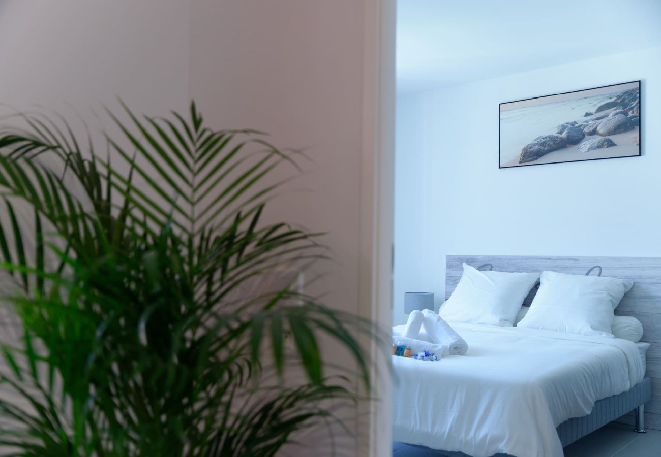 Apartment in Marseilles - Captura - Appart Climatisé - Parking - Balcon