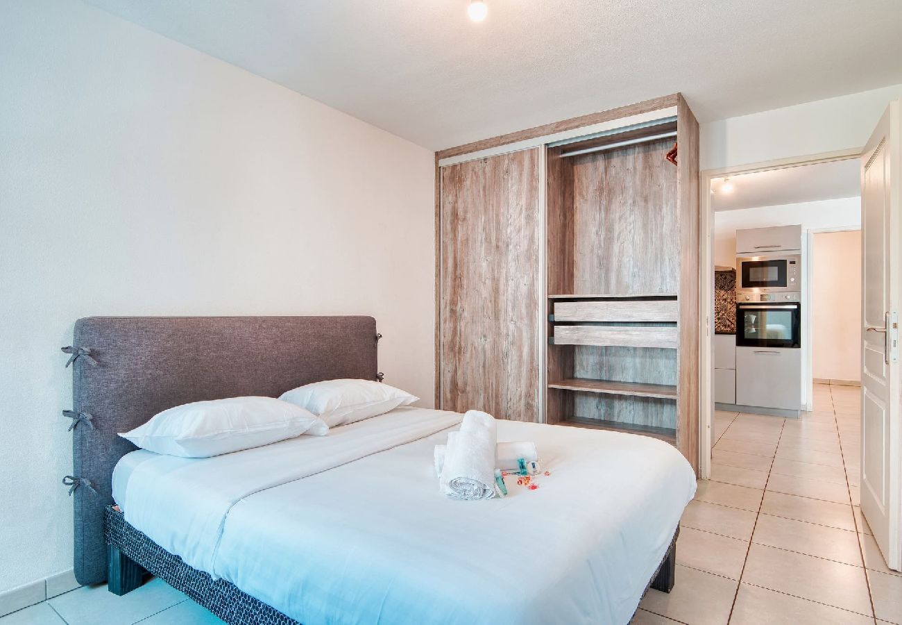 Apartment in Marseilles - HOPKINSON · Agréable T3 avec balcon et parking à L