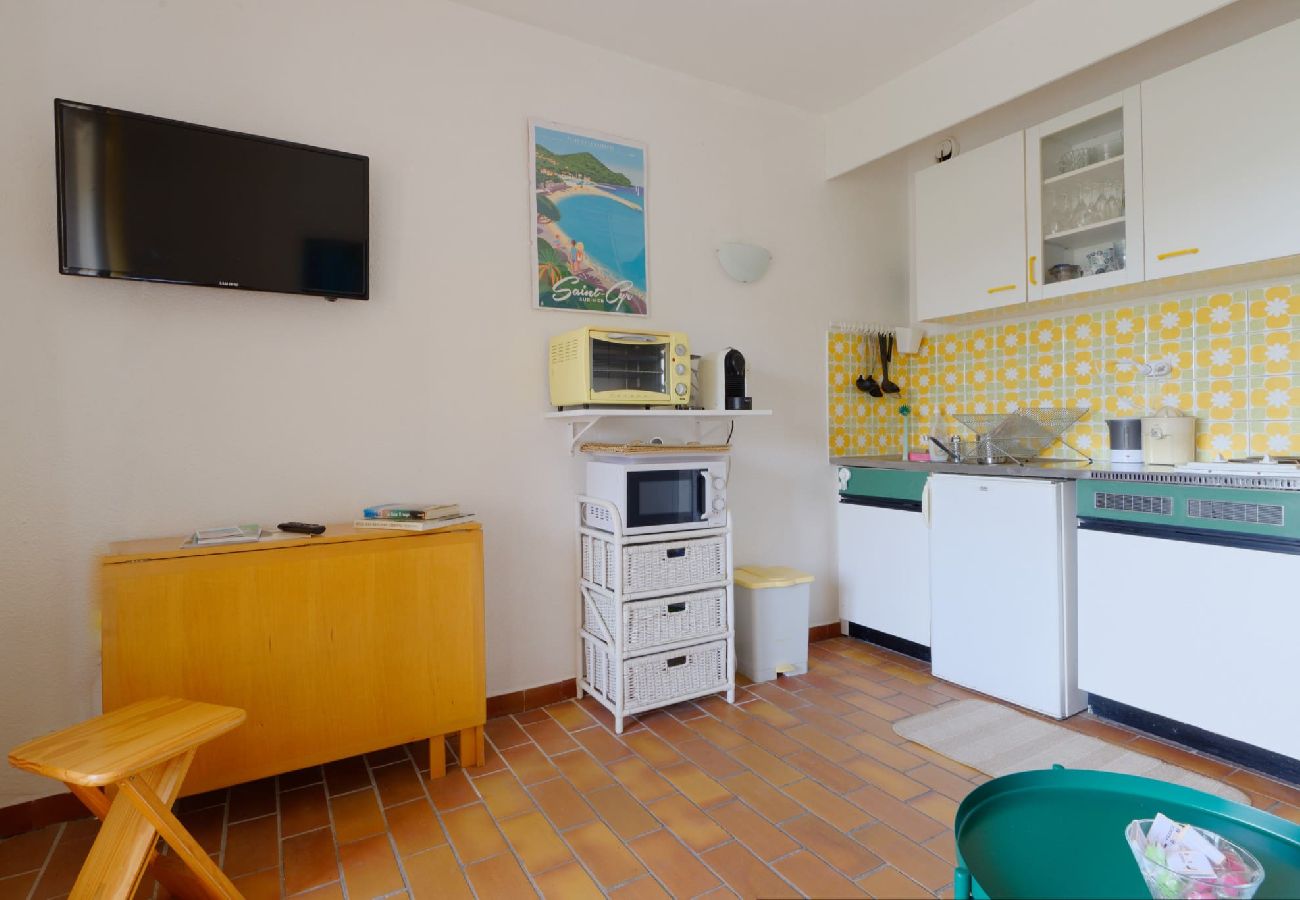 Studio in Saint-Cyr-sur-Mer - MARINES SAINT CYR · La brise vue mer et plage