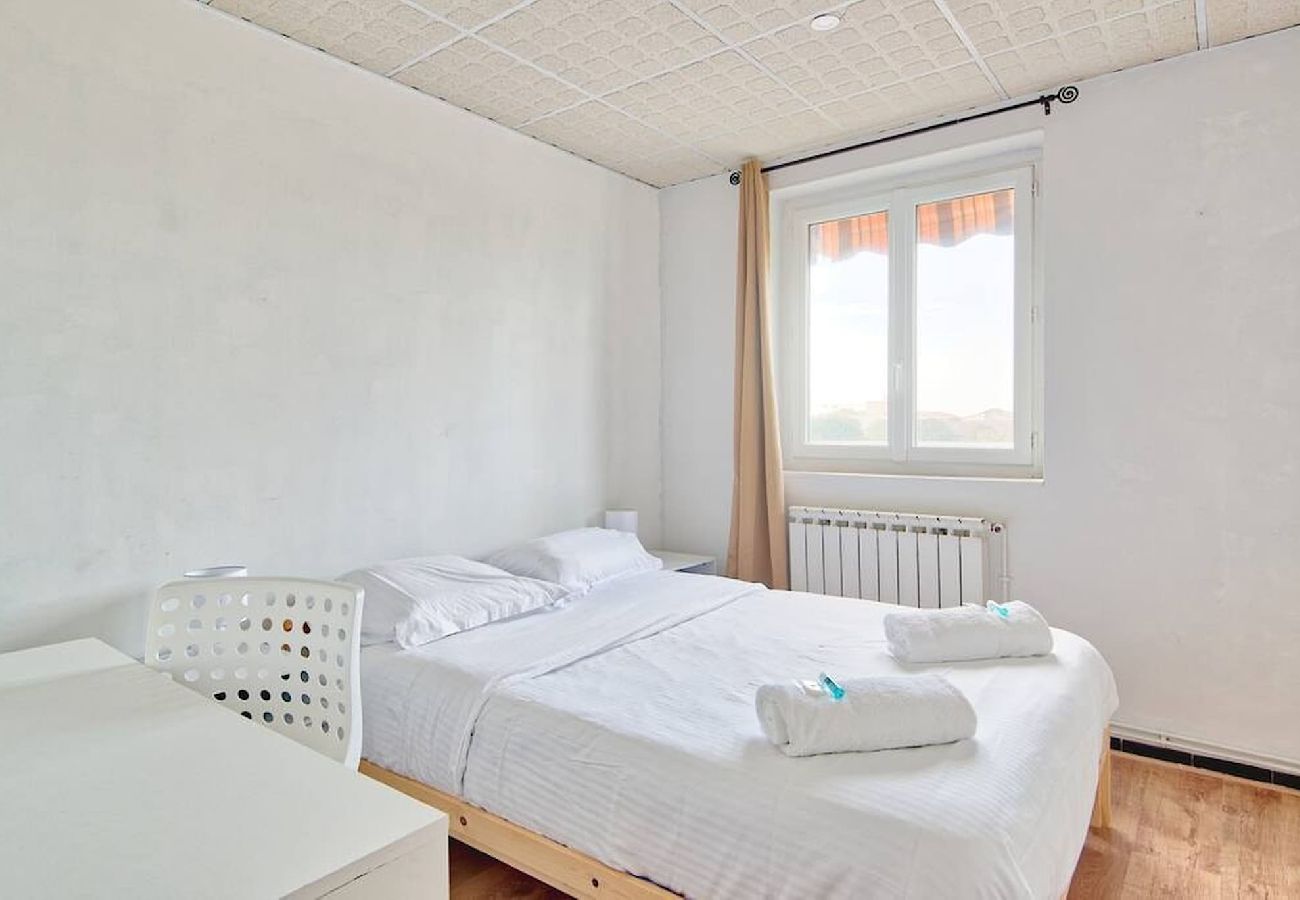 Apartment in Marseilles - MICHELET 2 · T4 à 14 min à pied du Stade Vélodrome