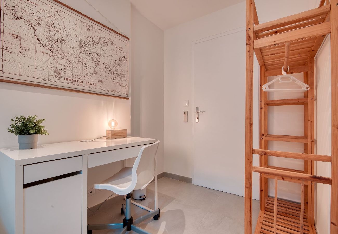 Apartment in Marseilles - Le 102 - T2 Climatisé à la Belle de Mai