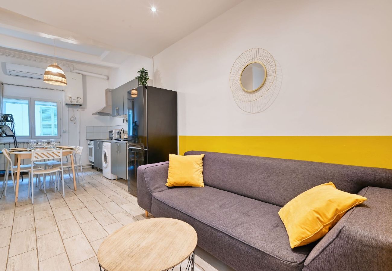 Apartment in Marseilles - THIBAUD · T4 terrasse 15 min à pied Métro