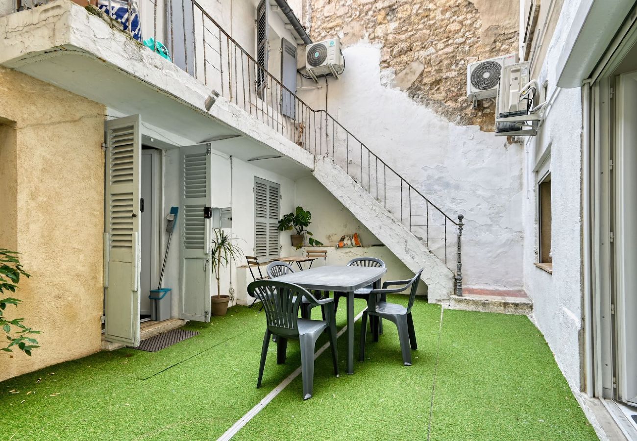 Apartment in Marseilles - THIBAUD · T4 terrasse 15 min à pied Métro