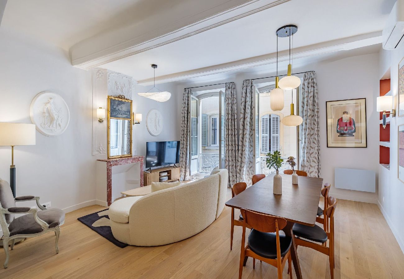 Apartment in Marseilles - LA MAJOR 1 - Majestueux T4 Climatisé au Panier