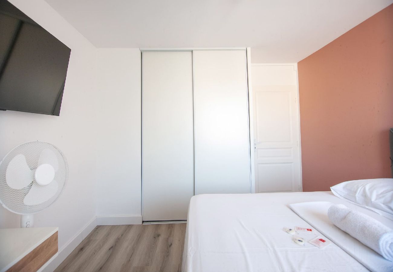 Apartment in Marseilles - SABLIER · Sablier - T4 Parking dans une résidence