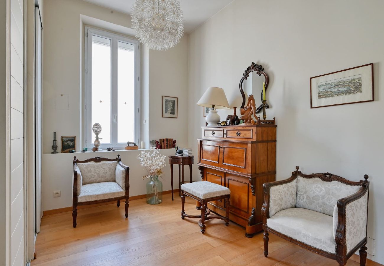 Apartment in Marseilles - CAPELETTE · T3 climatisé à la Capelette