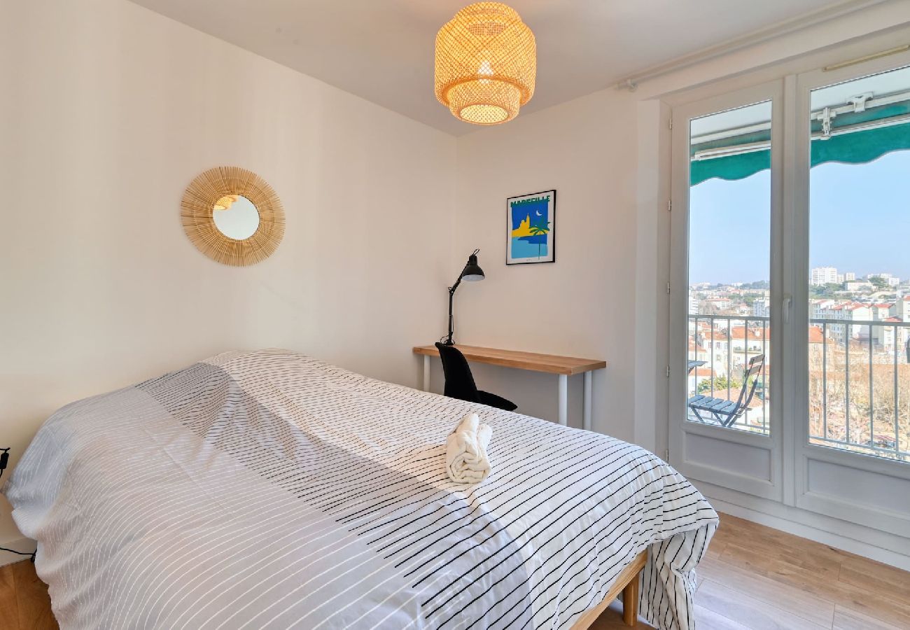 Apartment in Marseilles - NOTRE DAME · T4 avec garage 3 min Autoroute