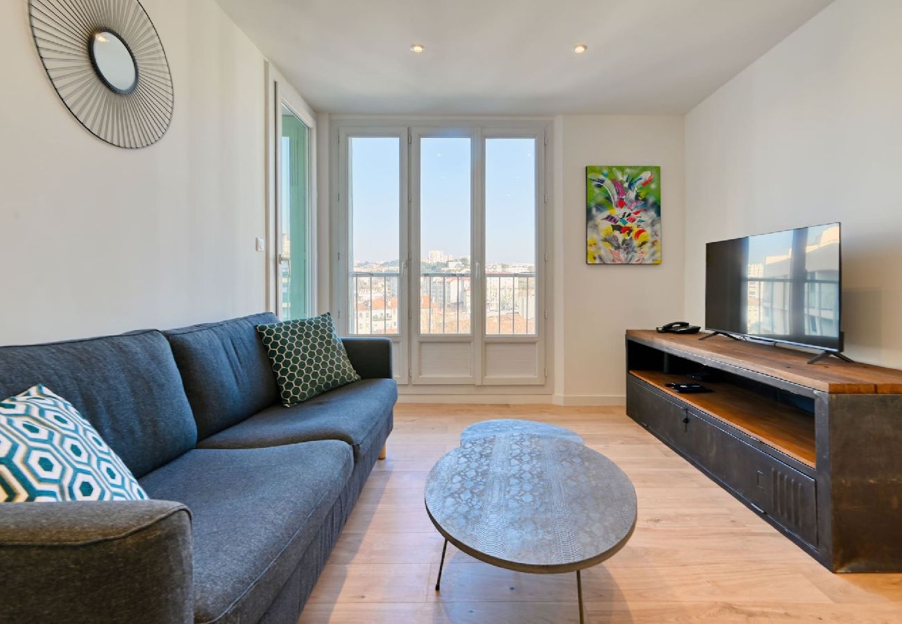 Apartment in Marseilles - NOTRE DAME · T4 avec garage 3 min Autoroute