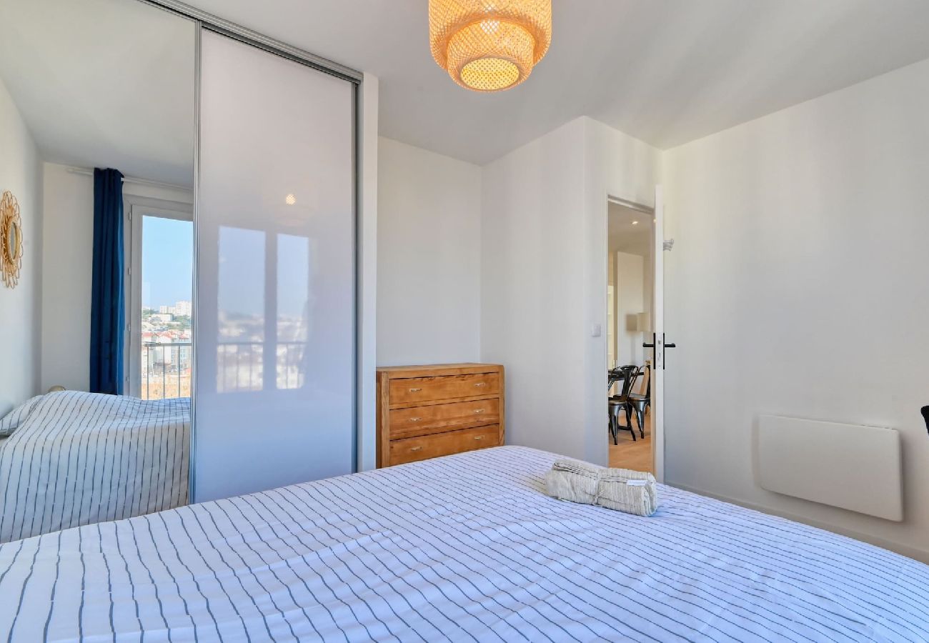 Apartment in Marseilles - NOTRE DAME · T4 avec garage 3 min Autoroute