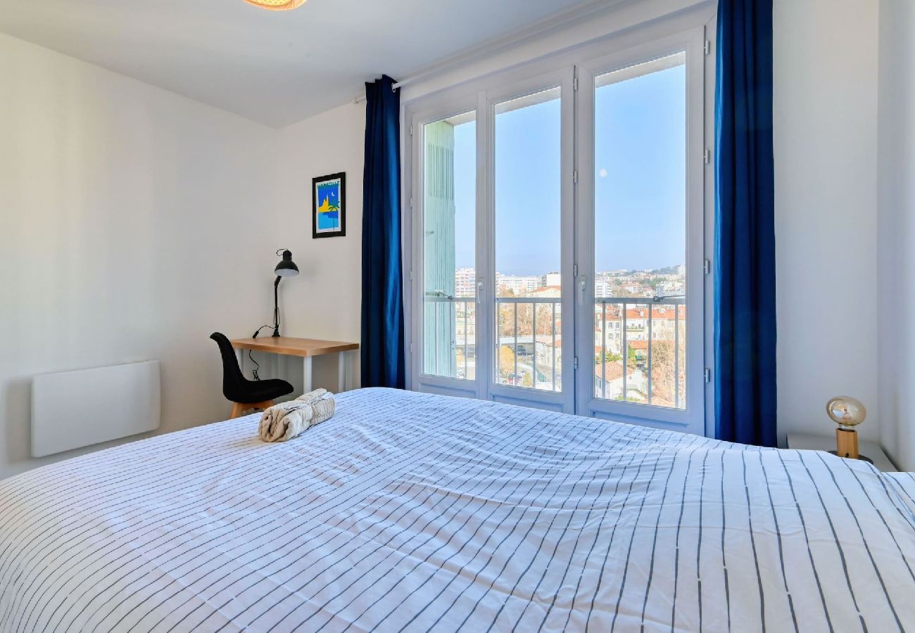 Apartment in Marseilles - NOTRE DAME · T4 avec garage 3 min Autoroute