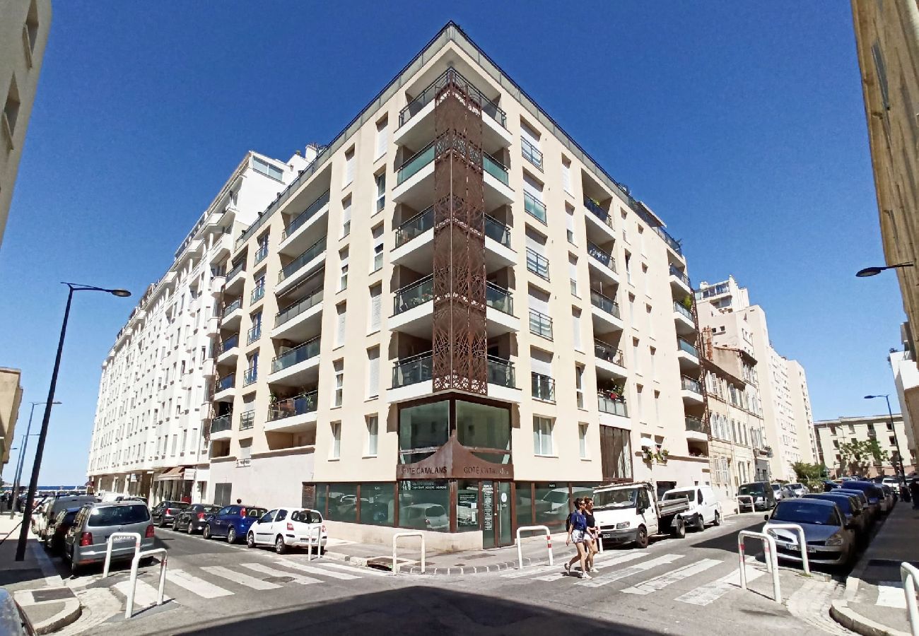 Apartment in Marseilles - CATALANS · Super T2 Climatisé avec Balcon à pied p