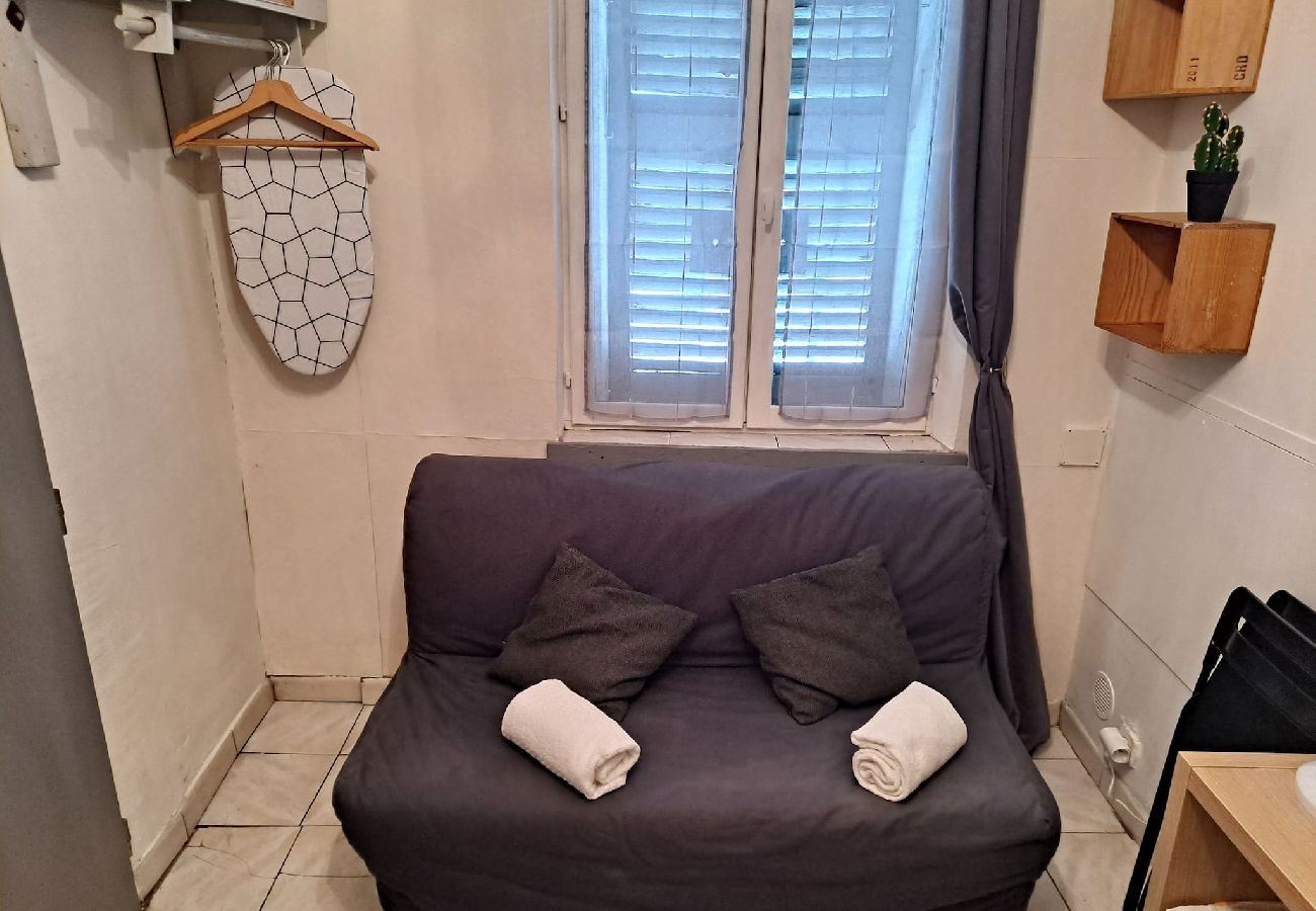 Apartment in Marseilles - Vauban- Studio à 10 min de Notre-Dame de