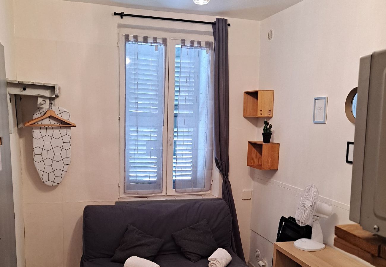 Apartment in Marseilles - Vauban- Studio à 10 min de Notre-Dame de