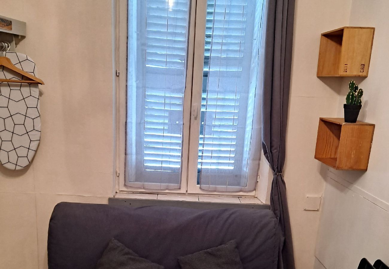 Apartment in Marseilles - Vauban- Studio à 10 min de Notre-Dame de