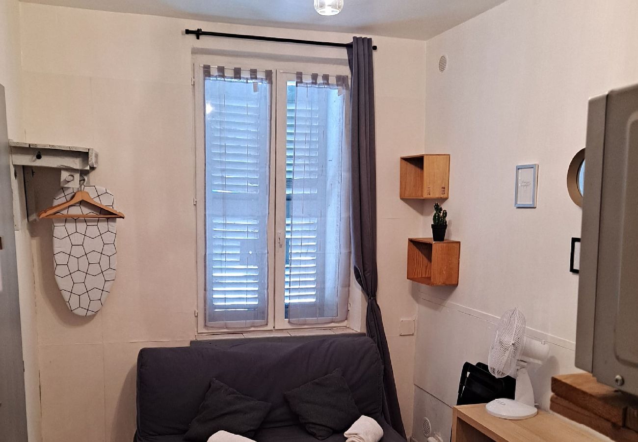 Apartment in Marseilles - Vauban- Studio à 10 min de Notre-Dame de