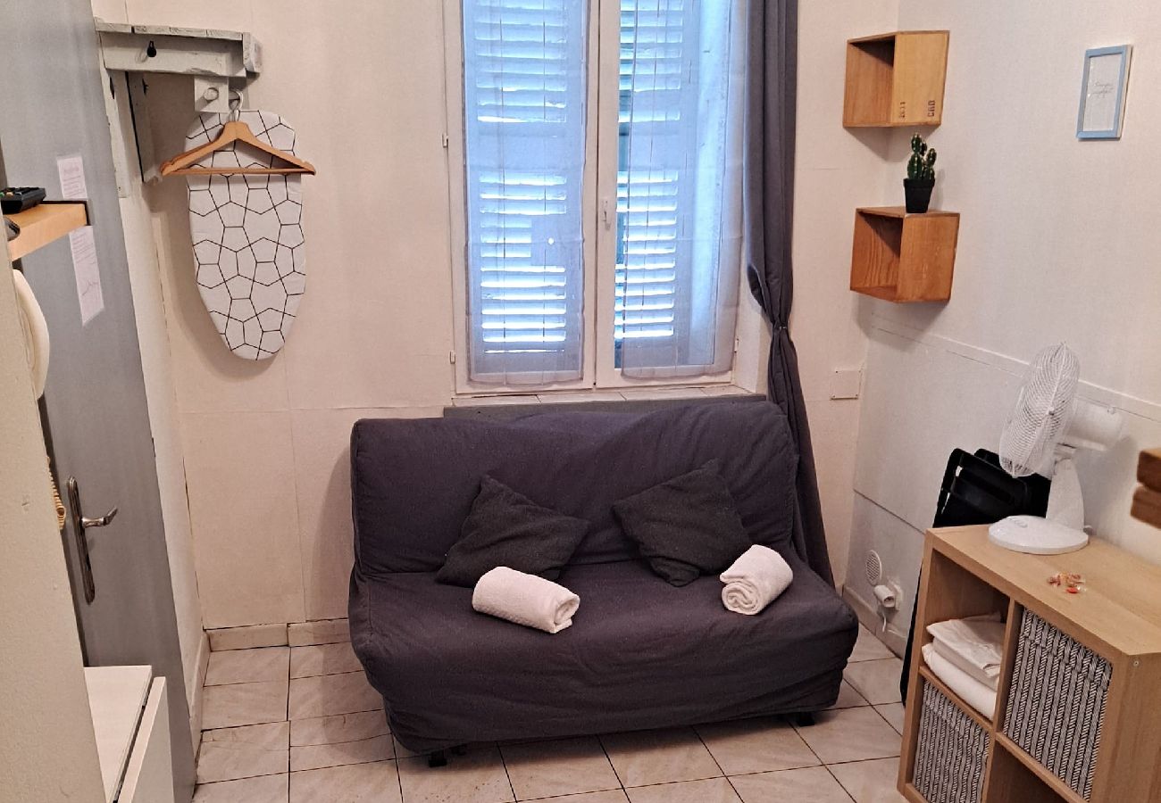 Apartment in Marseilles - Vauban- Studio à 10 min de Notre-Dame de