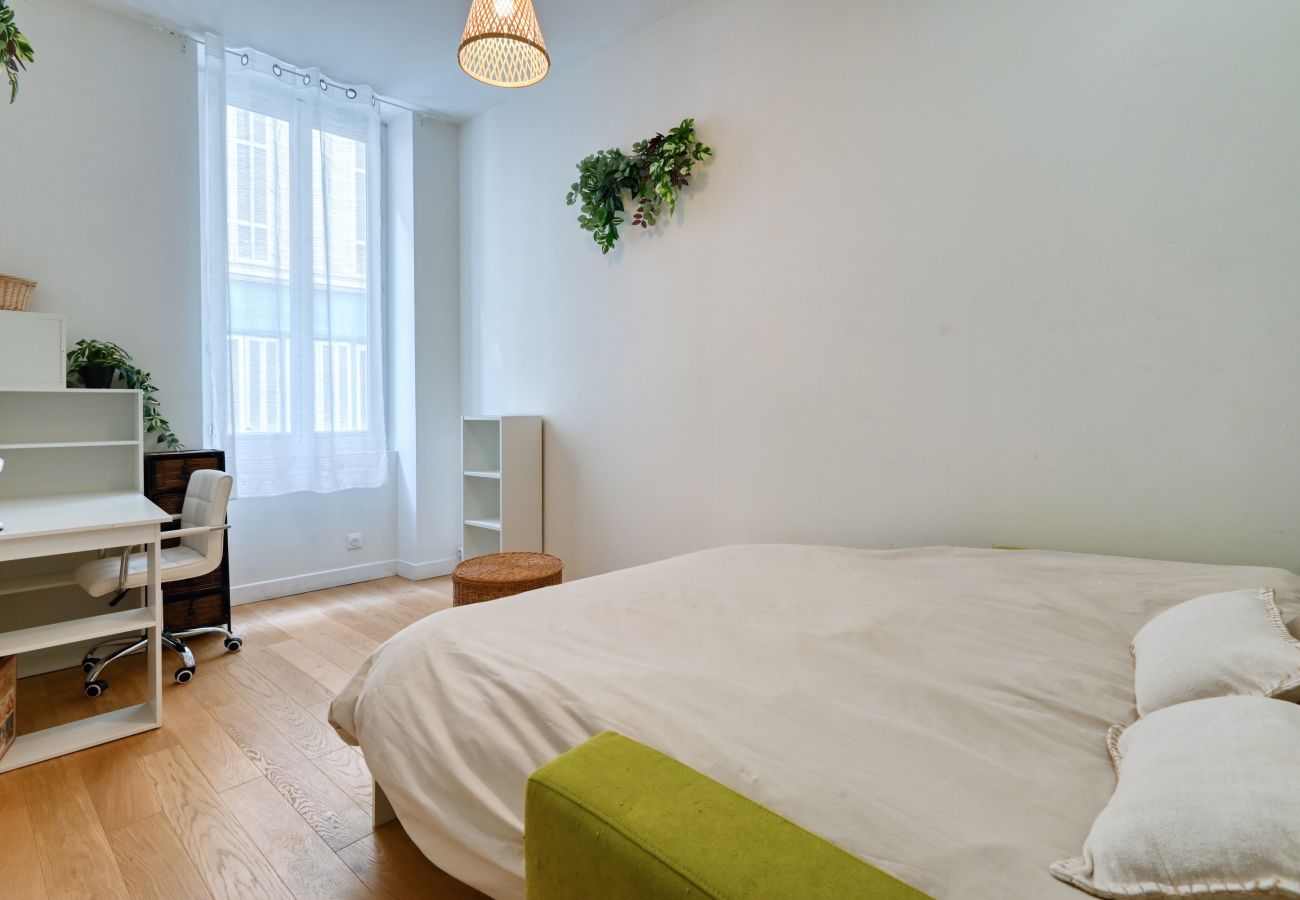 Apartment in Marseilles - Académie - T3 climatisé terrasse à Noailles