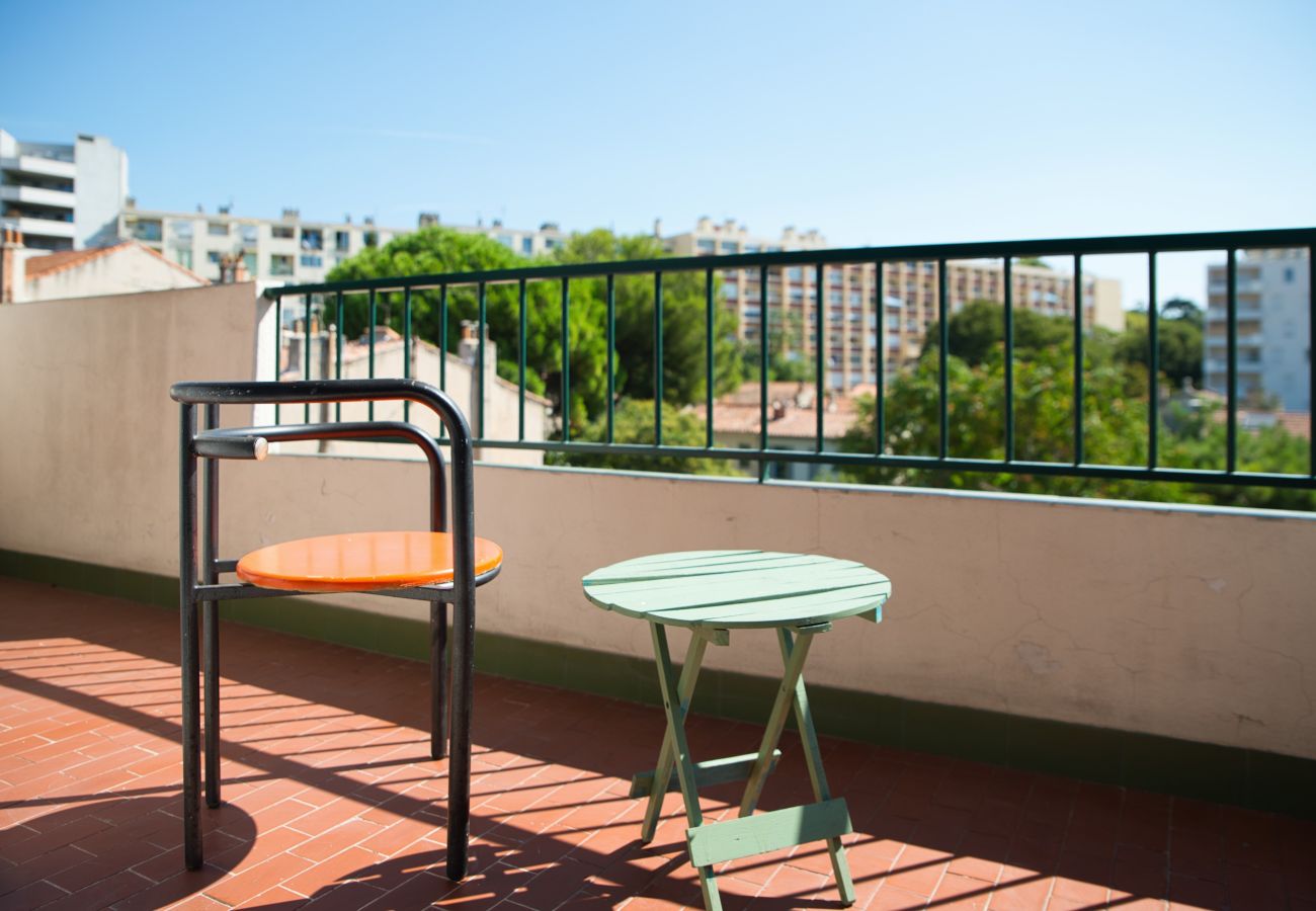 Apartment in Marseilles - BLANCARDE - T4 avec balcon à La Blancarde