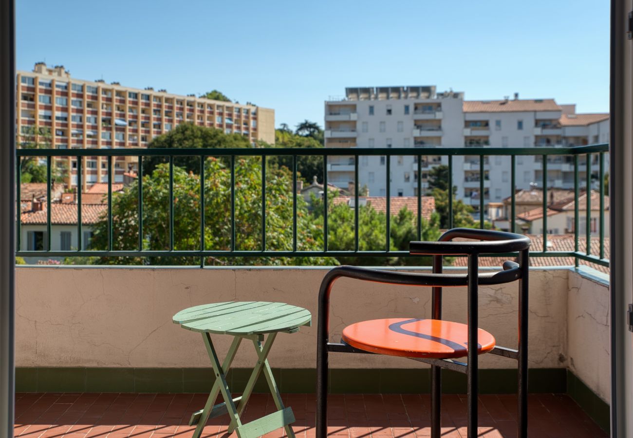 Apartment in Marseilles - BLANCARDE - T4 avec balcon à La Blancarde