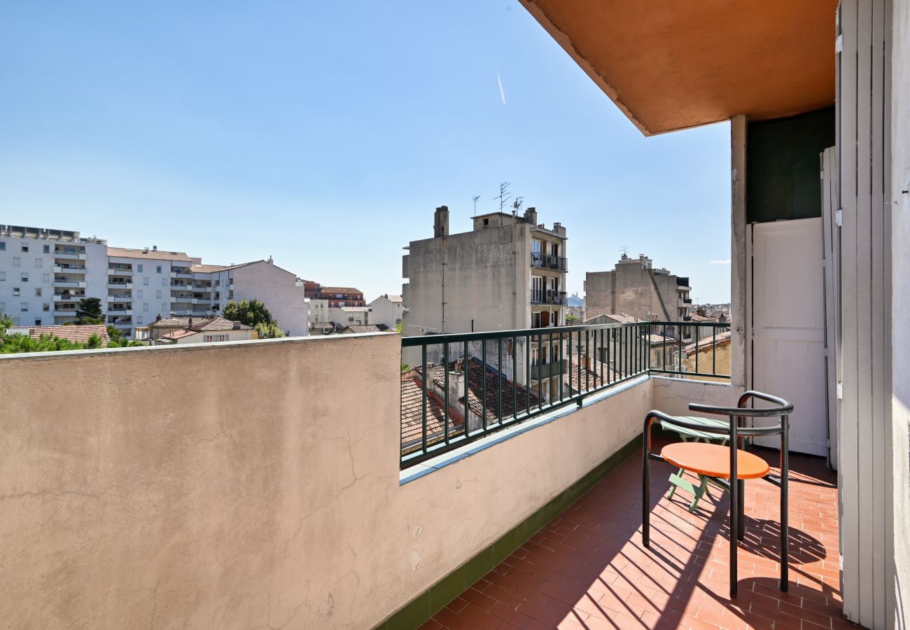 Apartment in Marseilles - BLANCARDE - T4 avec balcon à La Blancarde