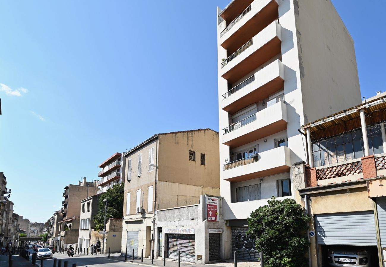 Apartment in Marseilles - BLANCARDE - T4 avec balcon à La Blancarde