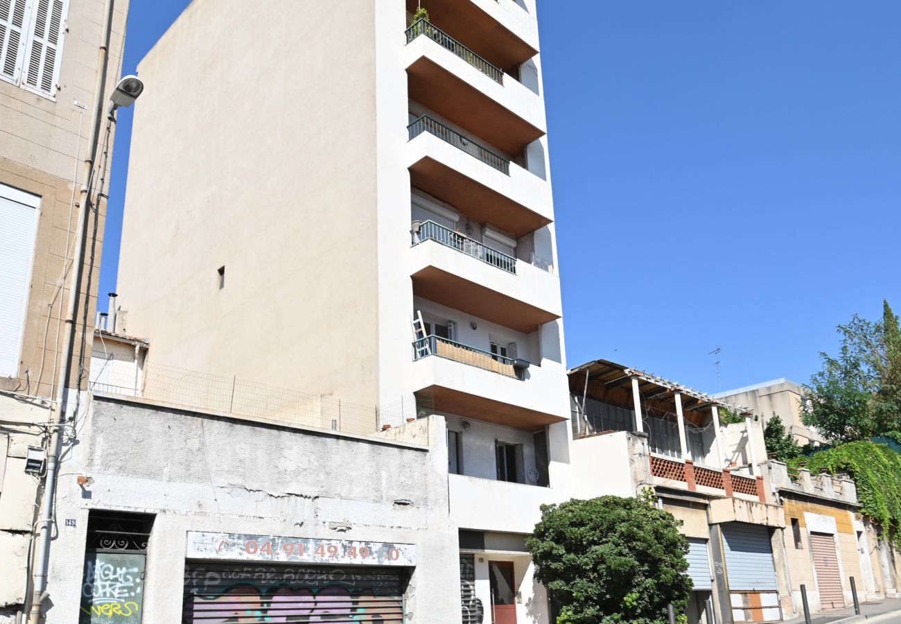 Apartment in Marseilles - BLANCARDE - T4 avec balcon à La Blancarde