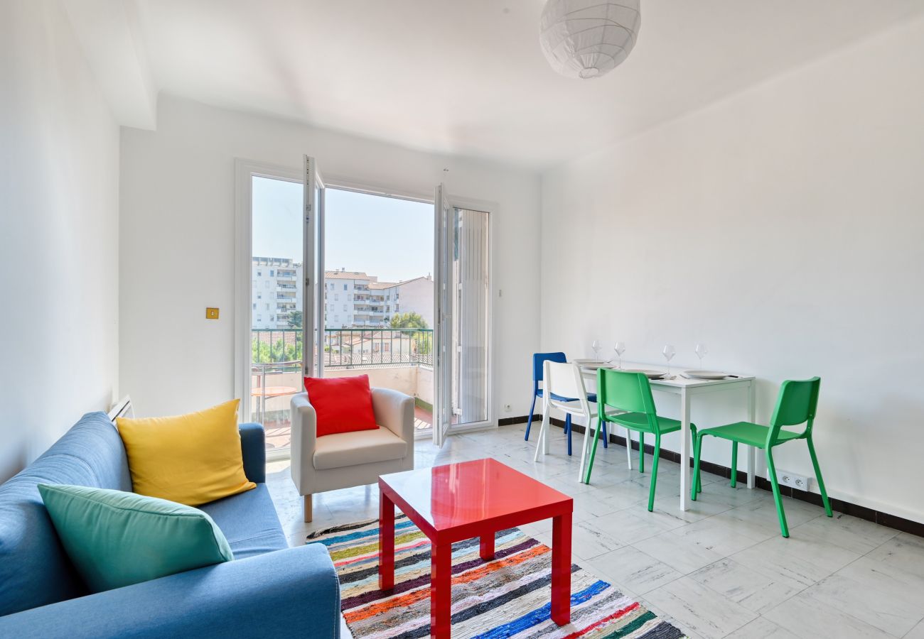 Apartment in Marseilles - BLANCARDE - T4 avec balcon à La Blancarde