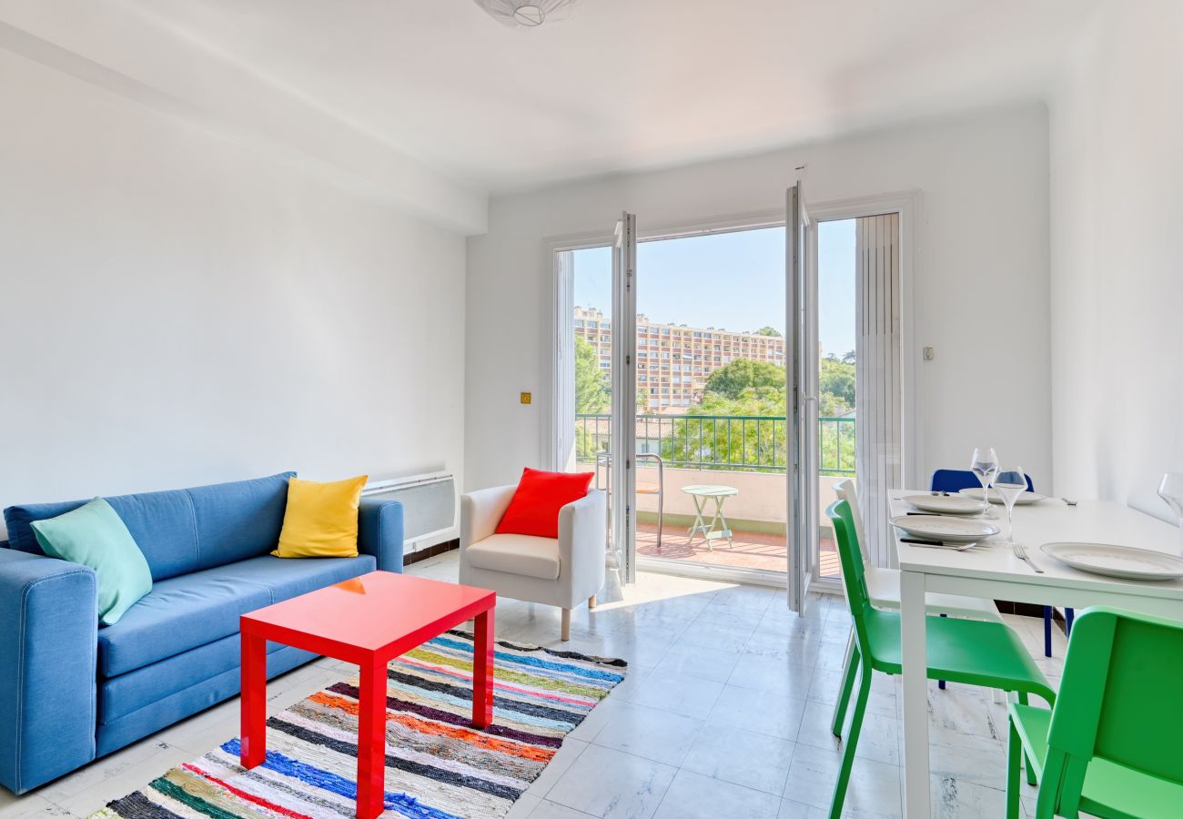 Apartment in Marseilles - BLANCARDE - T4 avec balcon à La Blancarde