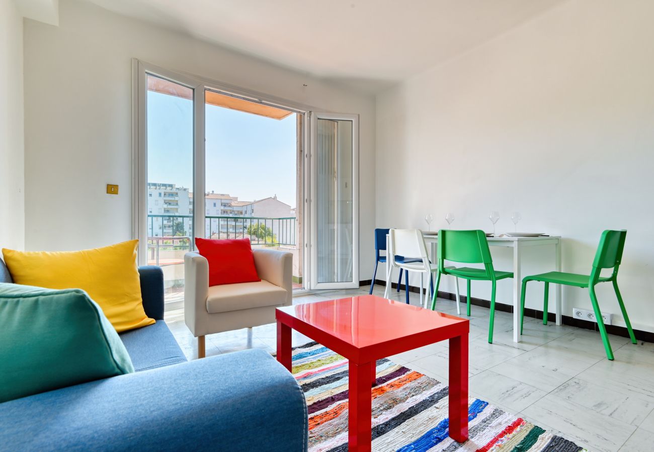 Apartment in Marseilles - BLANCARDE - T4 avec balcon à La Blancarde