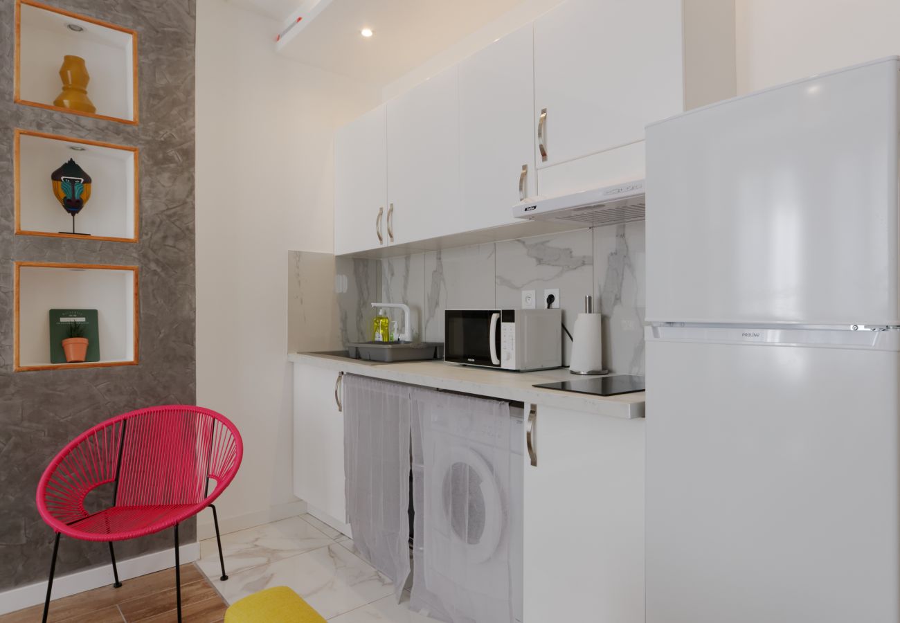 Apartment in Marseilles - LIEUTAUD- Super T4 climatisé à 5 min à pied de la