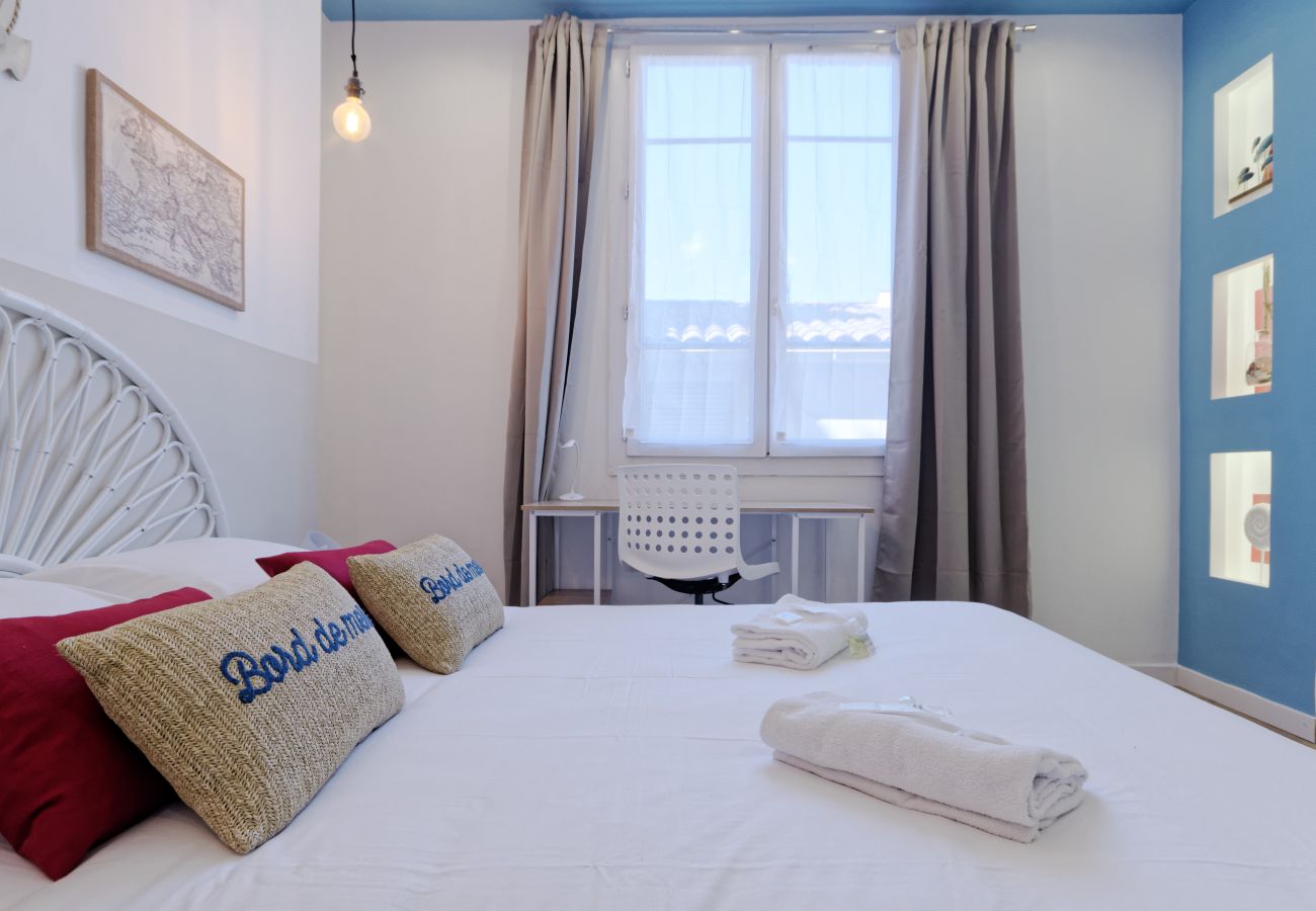 Apartment in Marseilles - LIEUTAUD- Super T4 climatisé à 5 min à pied de la