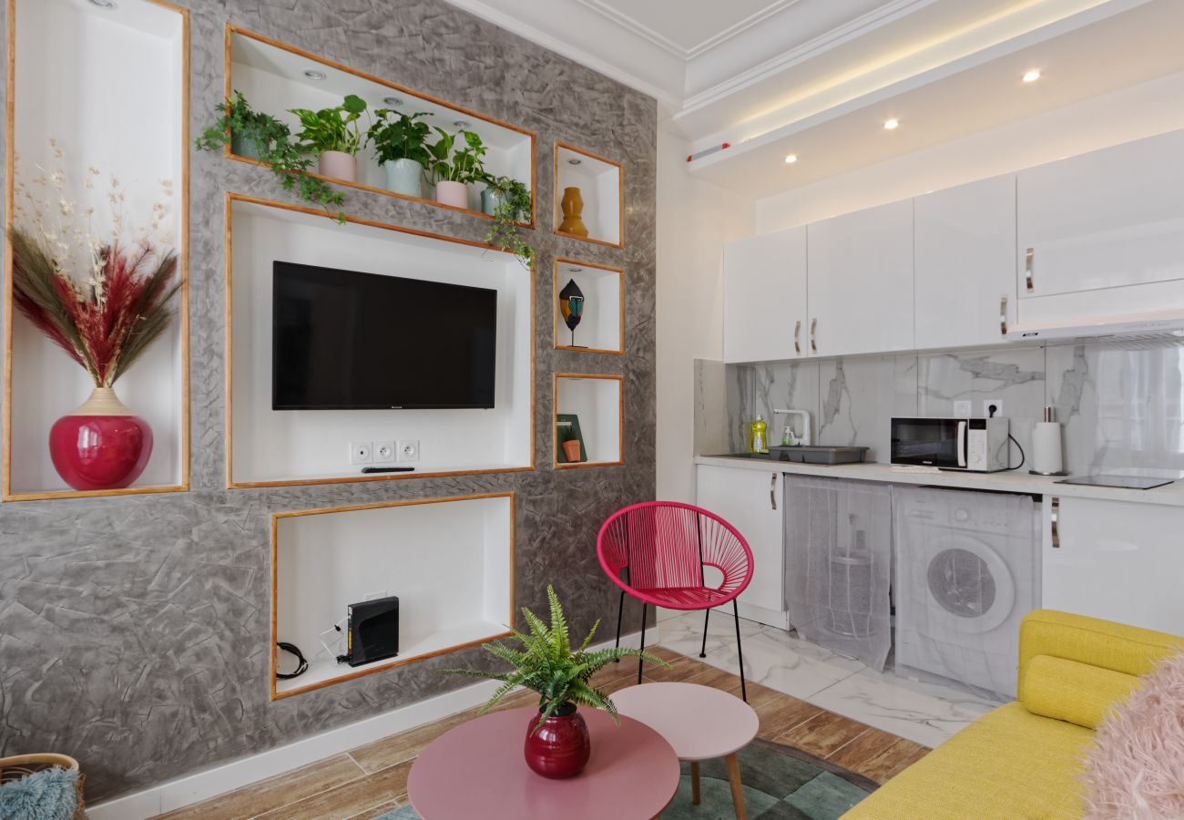 Apartment in Marseilles - LIEUTAUD- Super T4 climatisé à 5 min à pied de la