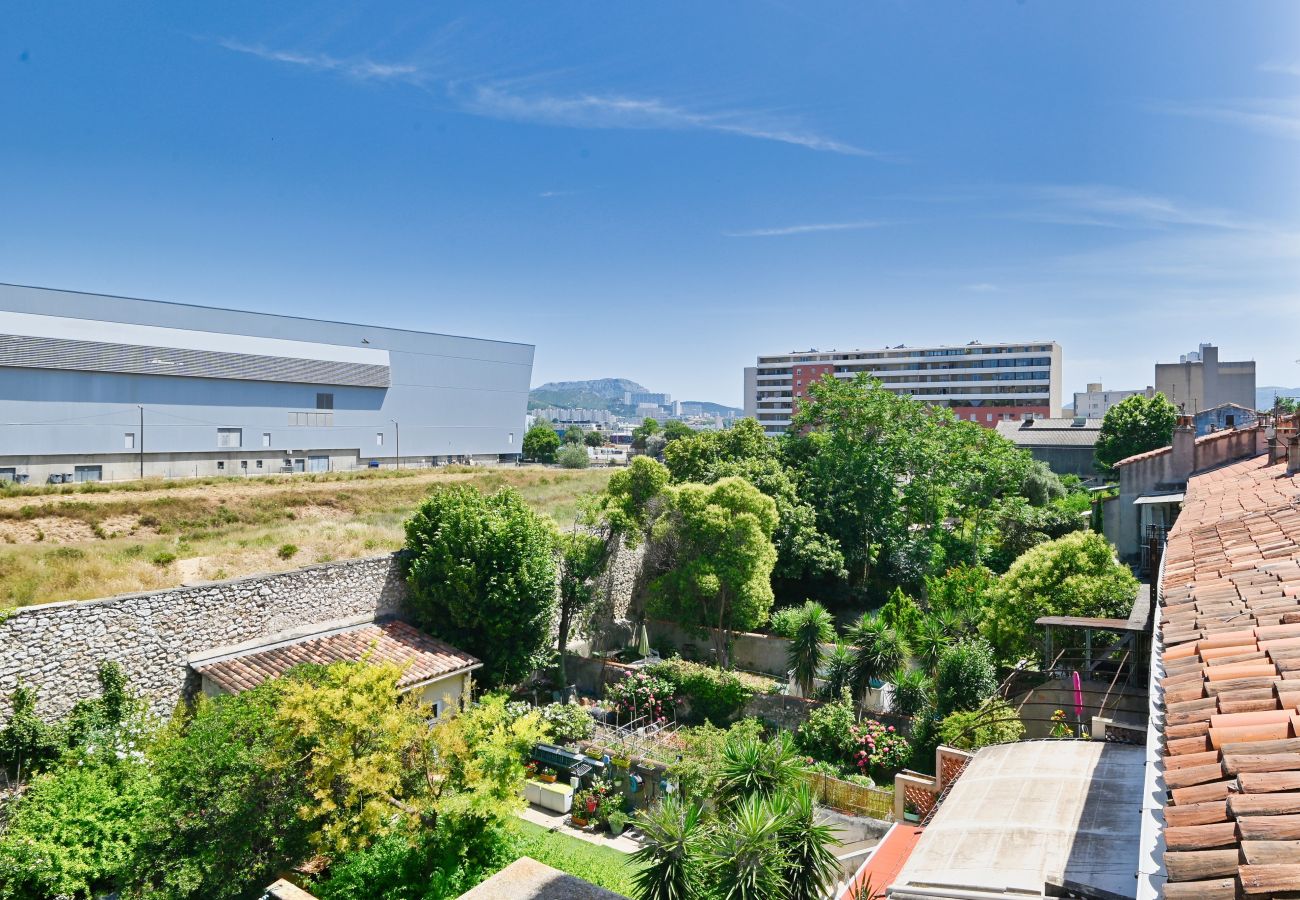 Apartment in Marseilles - RABATAU-Appart T4 avec balcon à 1/4h du métro