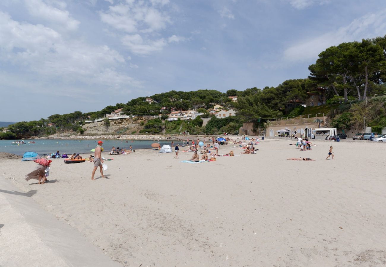 Studio à Saint-Cyr-sur-Mer - MARINES SAINT CYR · La brise vue mer et plage