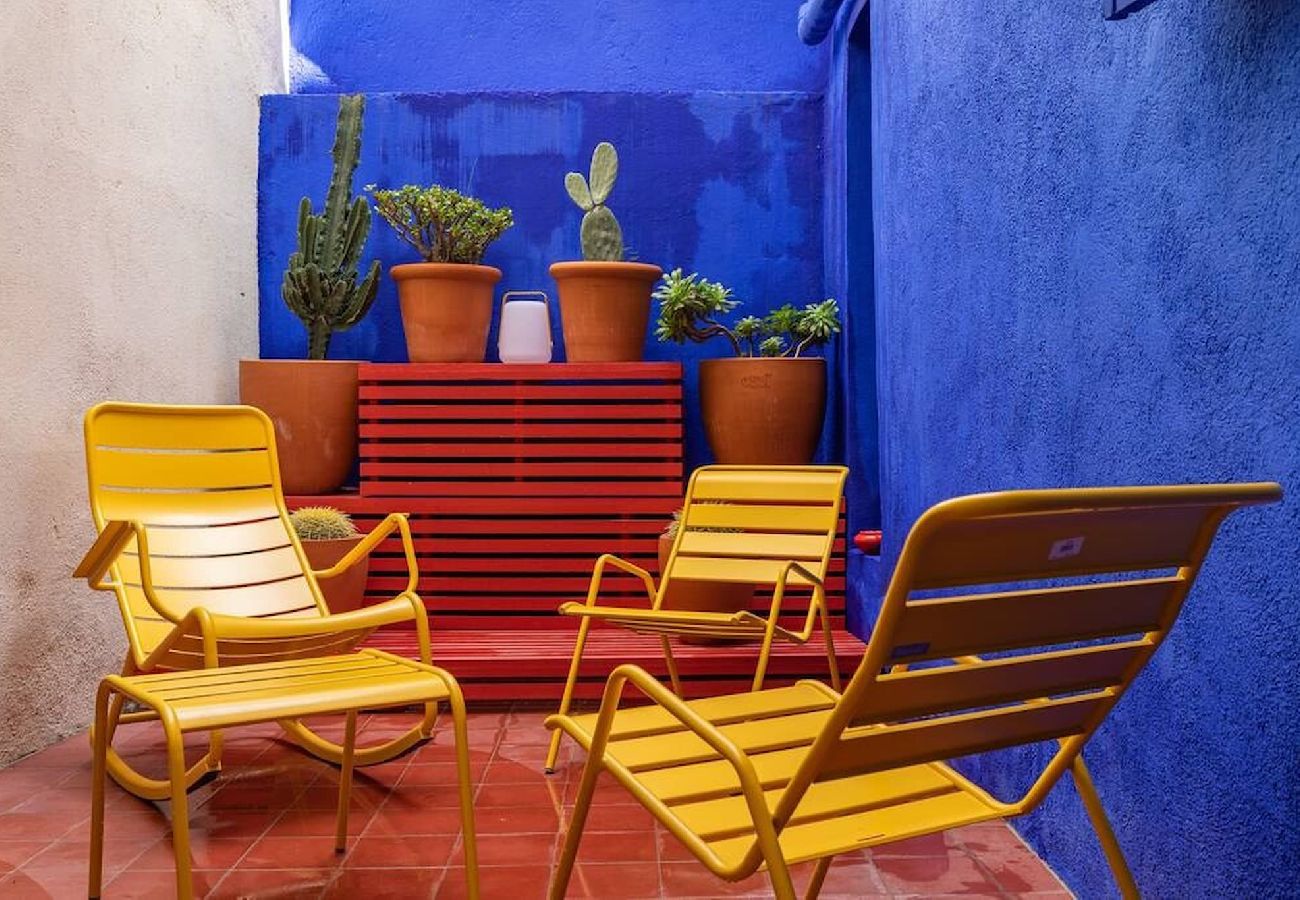 Appartement à Marseille - MUETTES 1-Appart 5* Climatisé - Terrasse au Panier