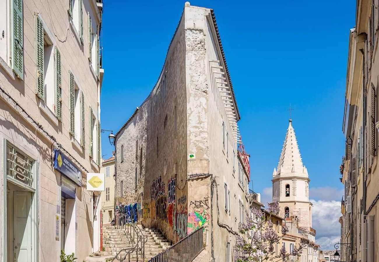 Appartement à Marseille - MUETTES 1-Appart 5* Climatisé - Terrasse au Panier