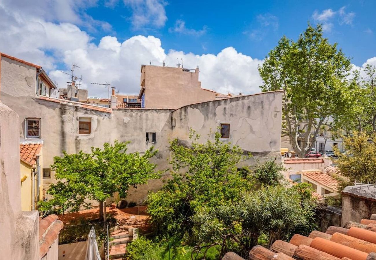 Appartement à Marseille - MUETTES 4 - Confortable T3, Classé 4*, Climatisé a