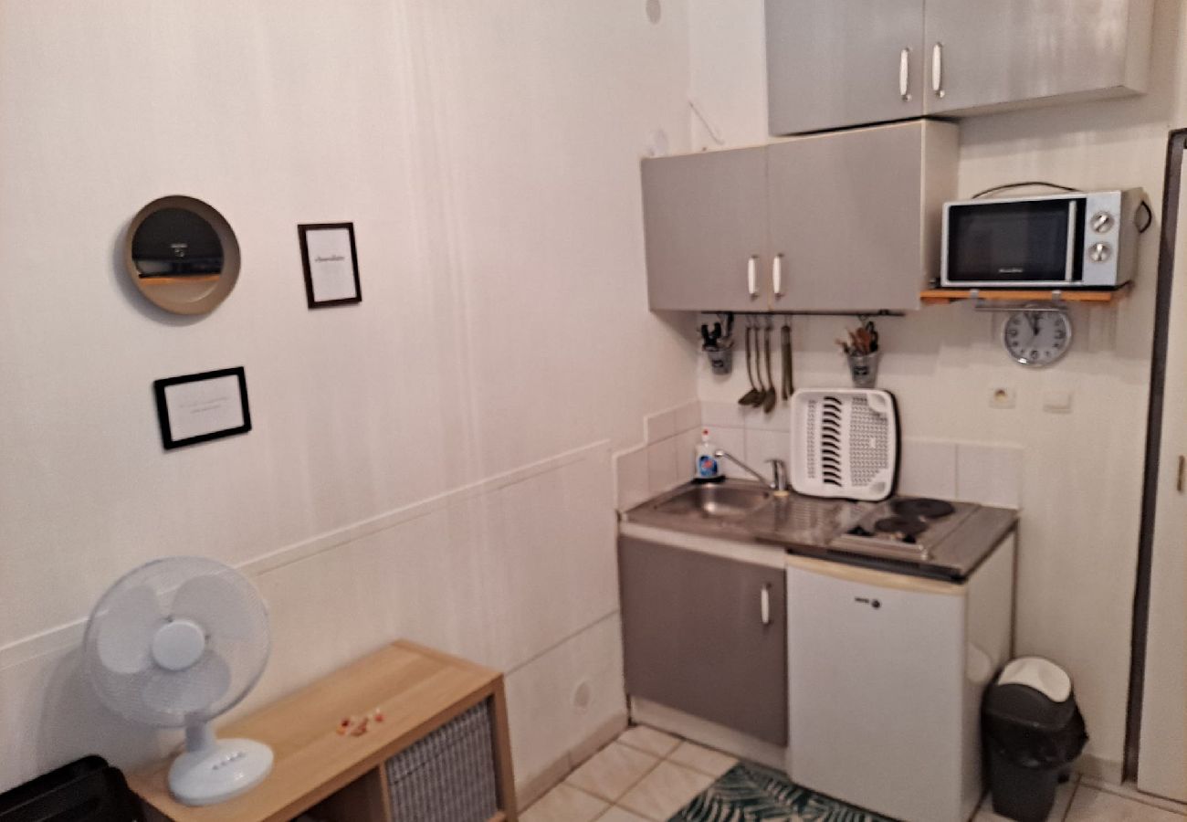 Appartement à Marseille - Vauban- Studio à 10 min de Notre-Dame de