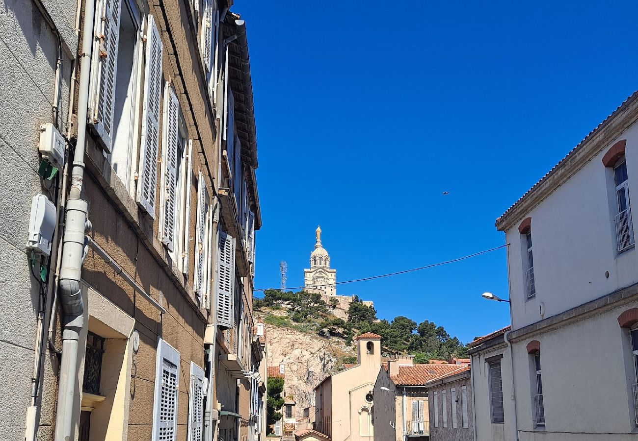 Appartement à Marseille - Vauban- Studio à 10 min de Notre-Dame de