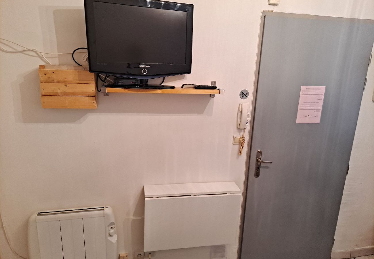 Appartement à Marseille - Vauban- Studio à 10 min de Notre-Dame de