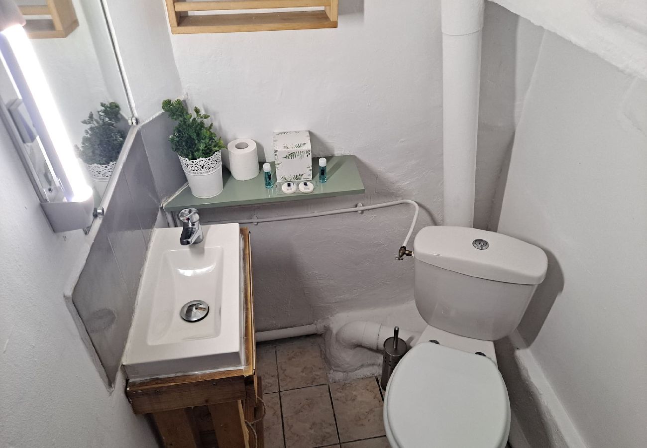 Appartement à Marseille - Vauban- Studio à 10 min de Notre-Dame de