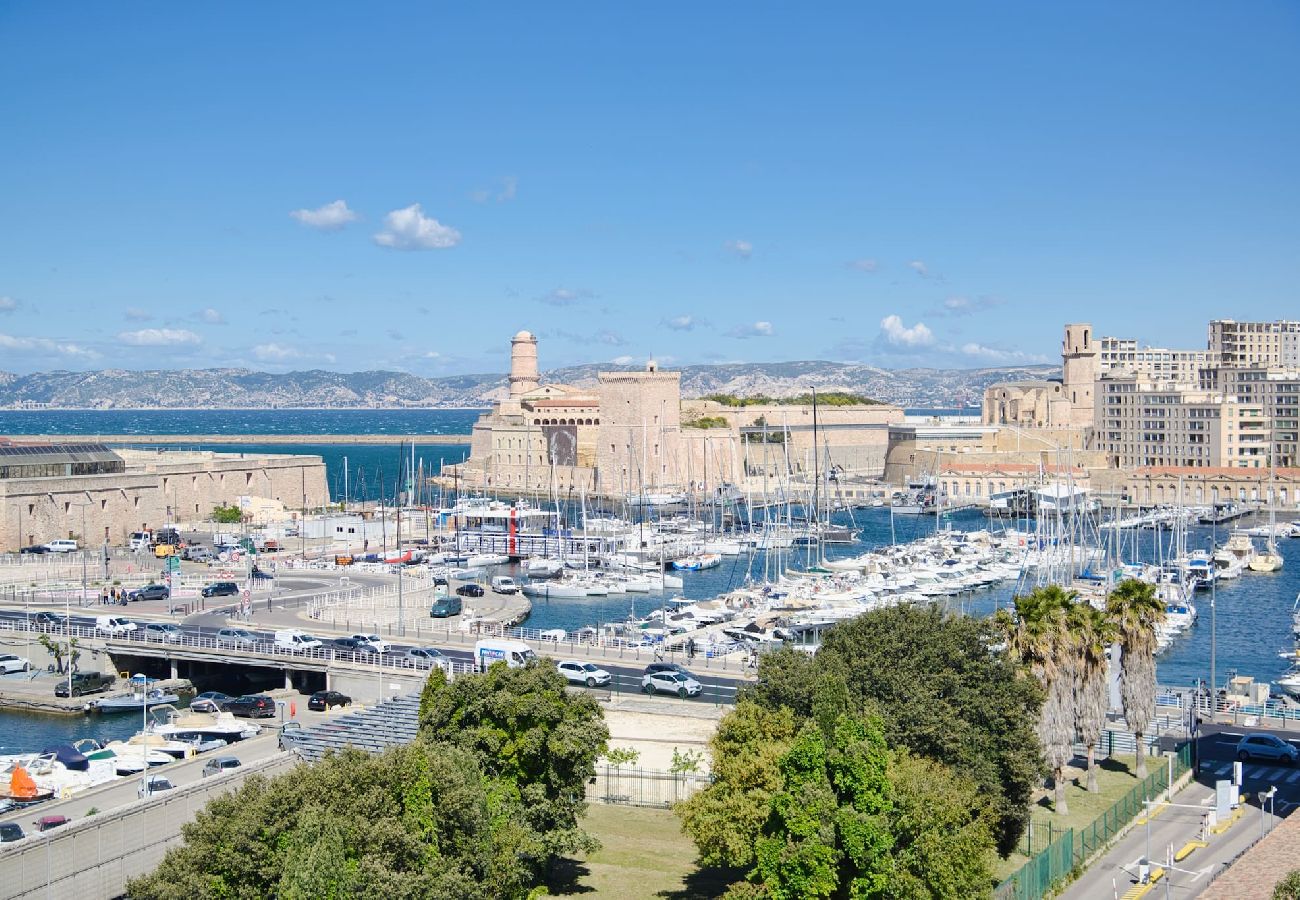 Appartement à Marseille - ENDOUME · Duplex avec Vue sur Vieux-Port