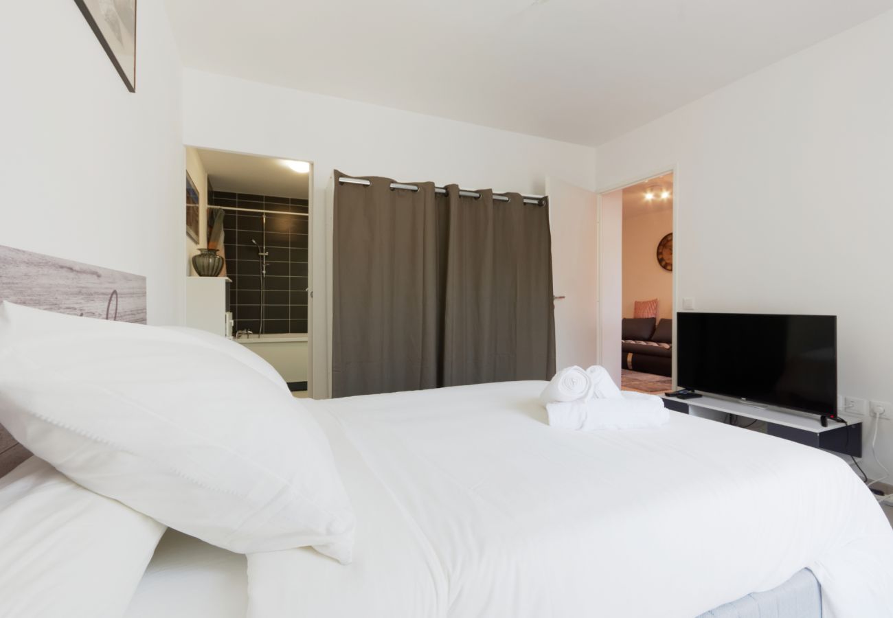 Appartement à Marseille - CAPTURA - T2 Premium-Terrasse-Parking gratuit