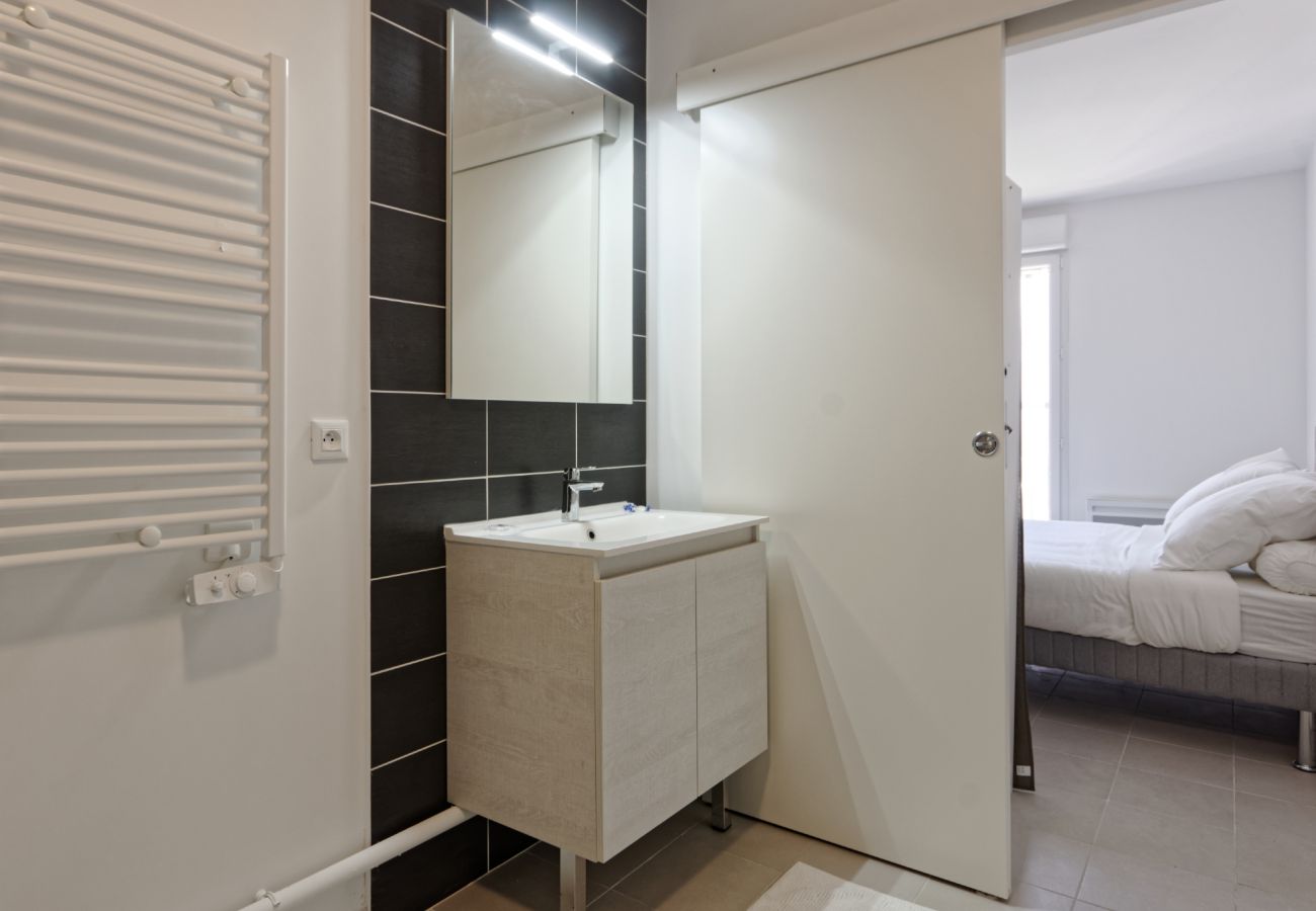 Appartement à Marseille - CAPTURA - T2 Premium-Terrasse-Parking gratuit