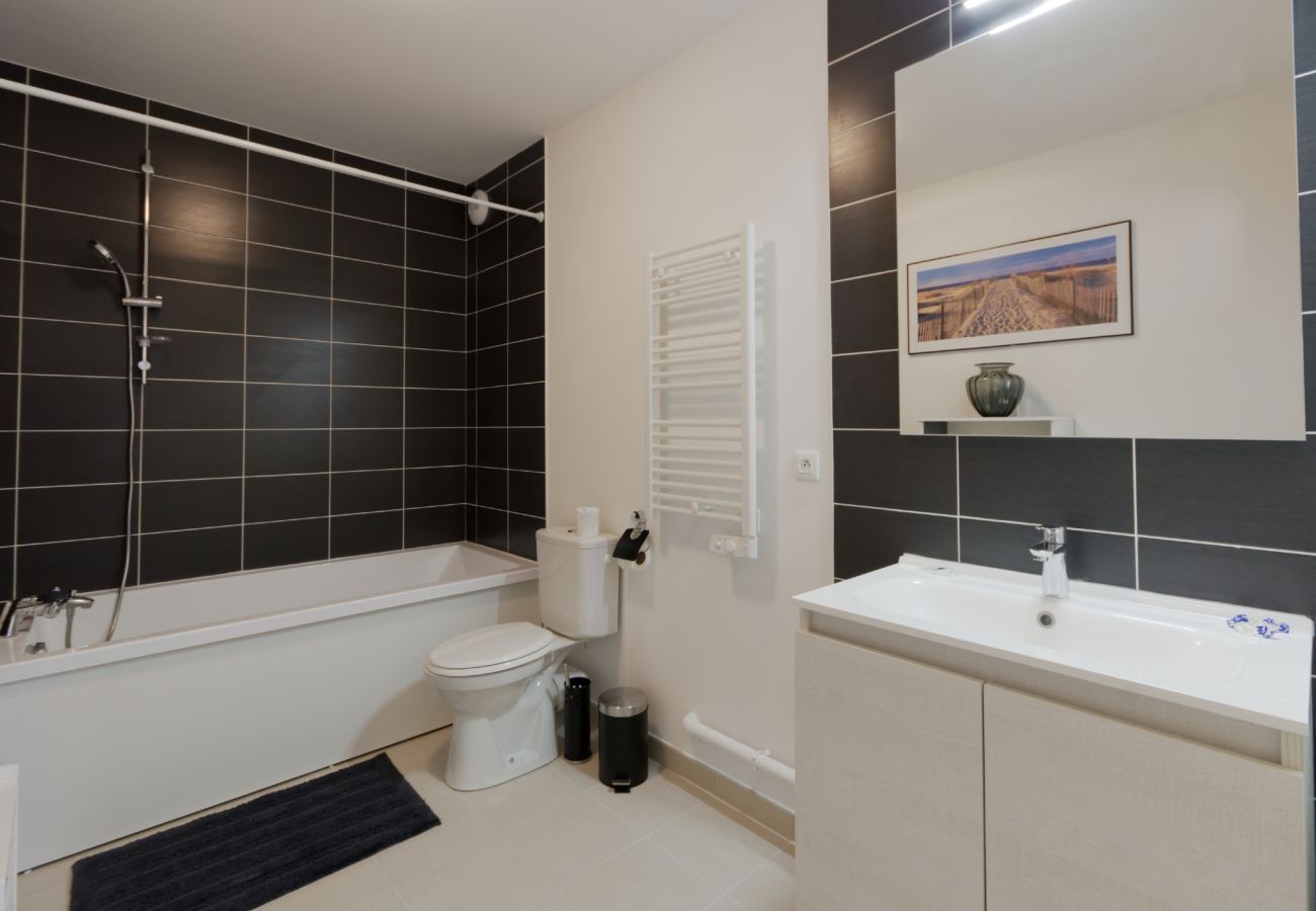 Appartement à Marseille - CAPTURA - T2 Premium-Terrasse-Parking gratuit