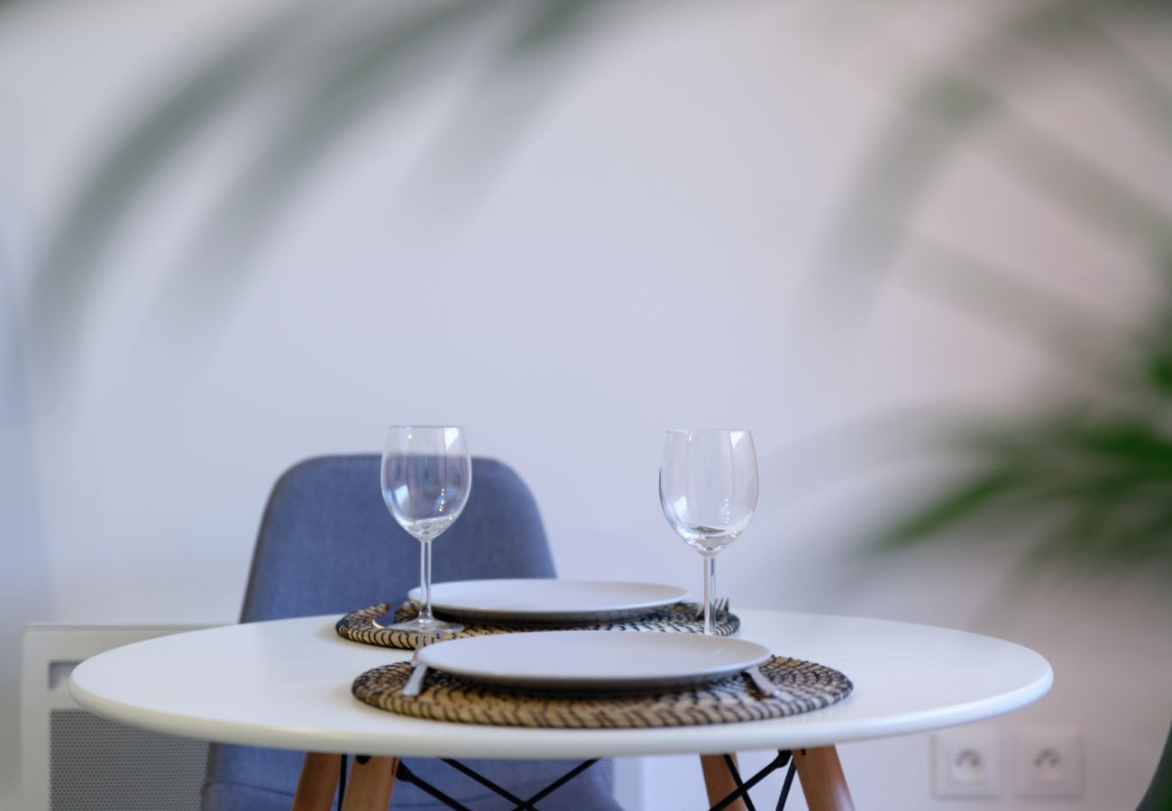 Appartement à Marseille - CAPTURA - T2 Premium-Terrasse-Parking gratuit