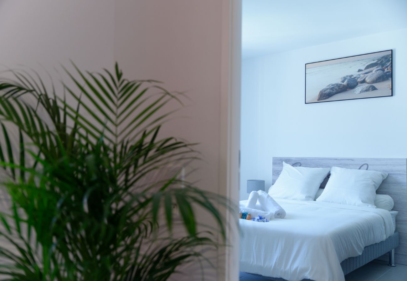 Appartement à Marseille - CAPTURA - T2 Premium-Terrasse-Parking gratuit